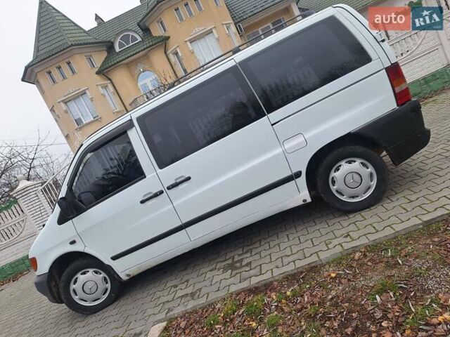 Белый Мерседес Вито, объемом двигателя 2.2 л и пробегом 333 тыс. км за 3700 $, фото 1 на Automoto.ua