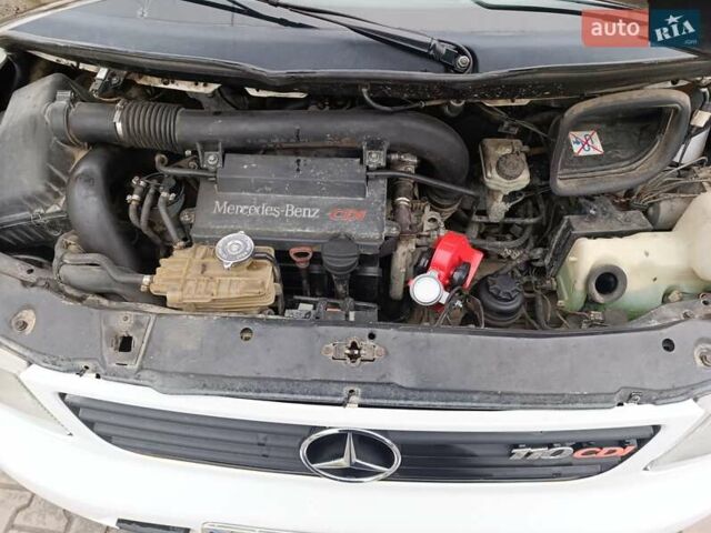 Белый Мерседес Вито, объемом двигателя 2.15 л и пробегом 370 тыс. км за 5700 $, фото 30 на Automoto.ua