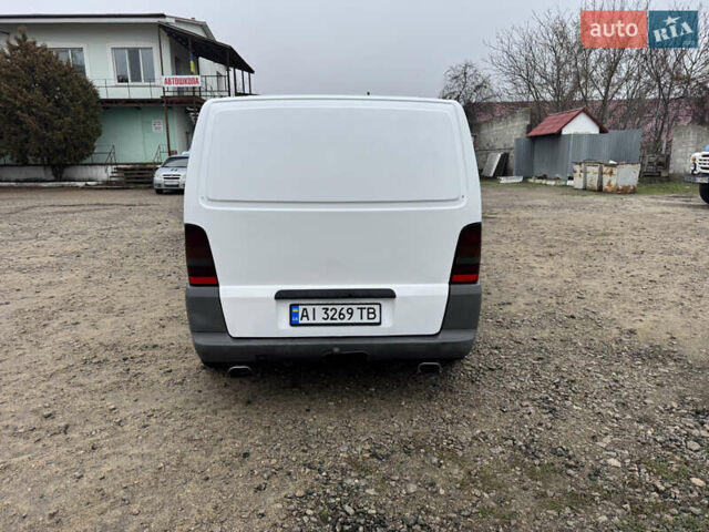 Білий Мерседес Віто, об'ємом двигуна 2.2 л та пробігом 400 тис. км за 5000 $, фото 4 на Automoto.ua