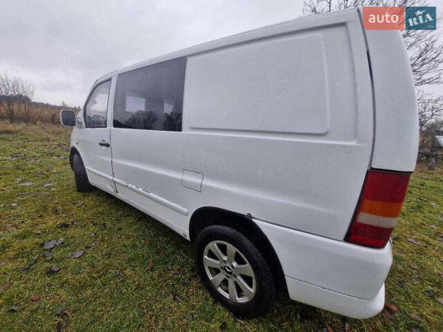 Белый Мерседес Вито, объемом двигателя 2.15 л и пробегом 350 тыс. км за 3000 $, фото 6 на Automoto.ua