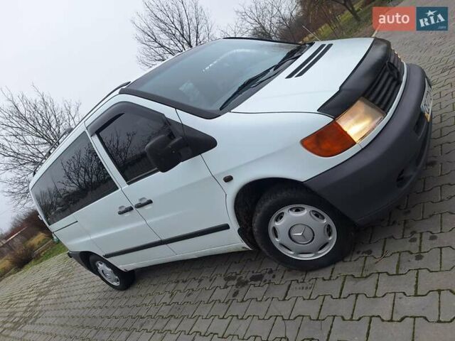 Белый Мерседес Вито, объемом двигателя 2.2 л и пробегом 333 тыс. км за 3700 $, фото 12 на Automoto.ua