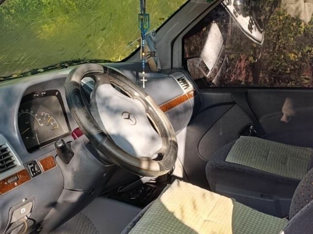 Белый Мерседес Вито, объемом двигателя 0 л и пробегом 660 тыс. км за 3200 $, фото 3 на Automoto.ua