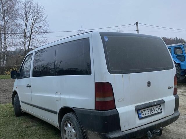 Белый Мерседес Вито, объемом двигателя 2.1 л и пробегом 400 тыс. км за 3600 $, фото 4 на Automoto.ua