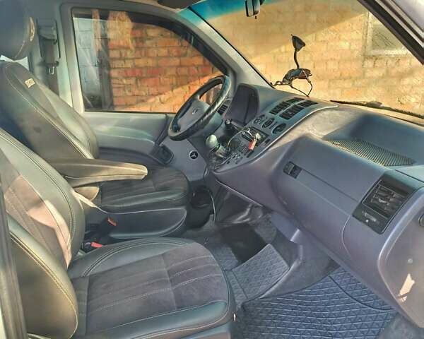 Білий Мерседес Віто, об'ємом двигуна 2.2 л та пробігом 540 тис. км за 4800 $, фото 15 на Automoto.ua