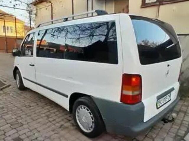 Белый Мерседес Вито, объемом двигателя 2.2 л и пробегом 278 тыс. км за 2900 $, фото 3 на Automoto.ua