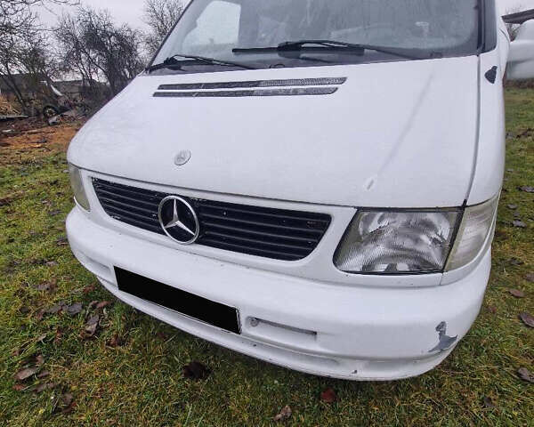 Белый Мерседес Вито, объемом двигателя 2.15 л и пробегом 350 тыс. км за 3000 $, фото 2 на Automoto.ua