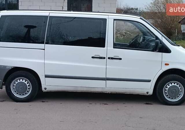 Белый Мерседес Вито, объемом двигателя 2.2 л и пробегом 300 тыс. км за 3750 $, фото 14 на Automoto.ua