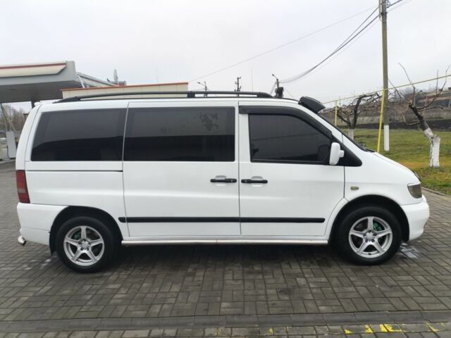 Белый Мерседес Вито, объемом двигателя 2.2 л и пробегом 430 тыс. км за 8000 $, фото 2 на Automoto.ua