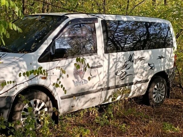 Белый Мерседес Вито, объемом двигателя 0 л и пробегом 660 тыс. км за 3200 $, фото 2 на Automoto.ua