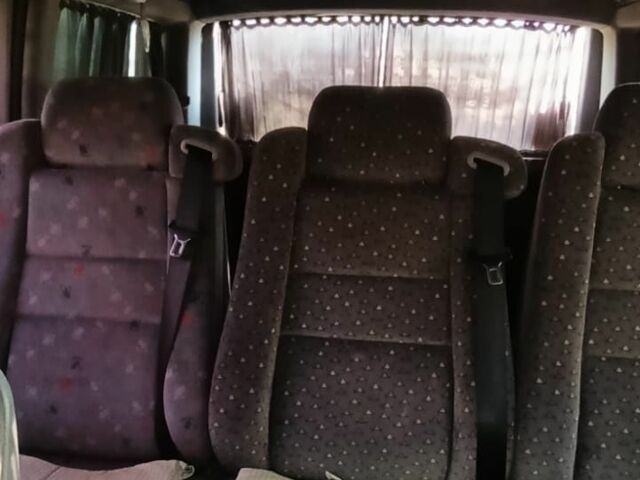 Белый Мерседес Вито, объемом двигателя 0 л и пробегом 660 тыс. км за 3200 $, фото 4 на Automoto.ua