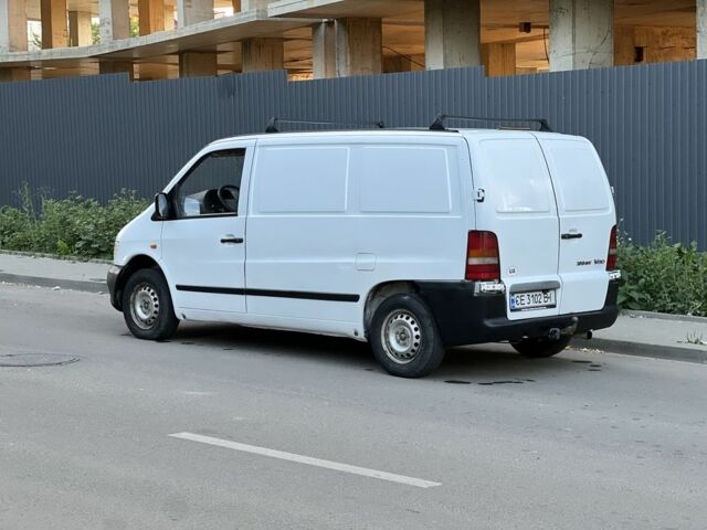 Белый Мерседес Вито, объемом двигателя 2.2 л и пробегом 384 тыс. км за 2650 $, фото 2 на Automoto.ua