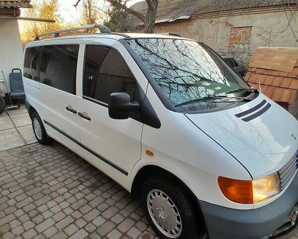 Белый Мерседес Вито, объемом двигателя 2.15 л и пробегом 340 тыс. км за 4600 $, фото 21 на Automoto.ua