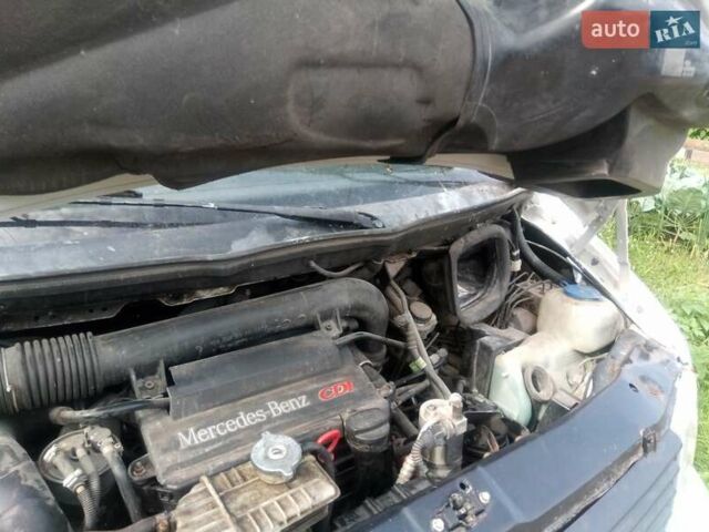 Белый Мерседес Вито, объемом двигателя 0 л и пробегом 400 тыс. км за 4300 $, фото 14 на Automoto.ua