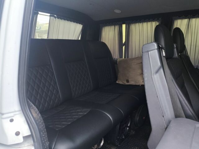 Белый Мерседес Вито, объемом двигателя 2.2 л и пробегом 430 тыс. км за 8000 $, фото 8 на Automoto.ua