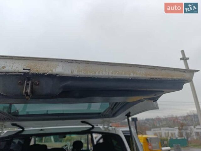 Белый Мерседес Вито, объемом двигателя 2.15 л и пробегом 370 тыс. км за 5700 $, фото 18 на Automoto.ua