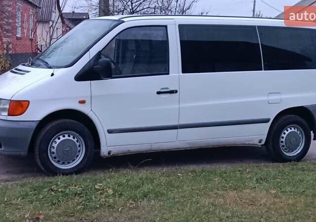 Белый Мерседес Вито, объемом двигателя 2.2 л и пробегом 300 тыс. км за 3750 $, фото 8 на Automoto.ua