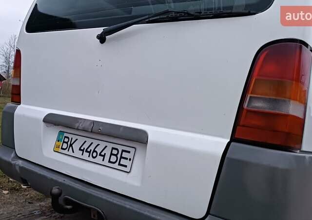 Белый Мерседес Вито, объемом двигателя 2.2 л и пробегом 300 тыс. км за 3750 $, фото 24 на Automoto.ua