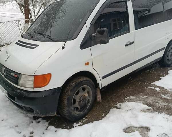 Белый Мерседес Вито, объемом двигателя 2.2 л и пробегом 345 тыс. км за 5200 $, фото 1 на Automoto.ua