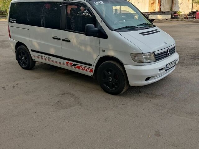 Мерседес Вито 2001 в Кривом Роге на Automoto.ua Белый Мерседес Вито, объемом двигателя 2.1 л и пробегом 400 тыс. км за 5999 $, фото 1 на Automoto.ua