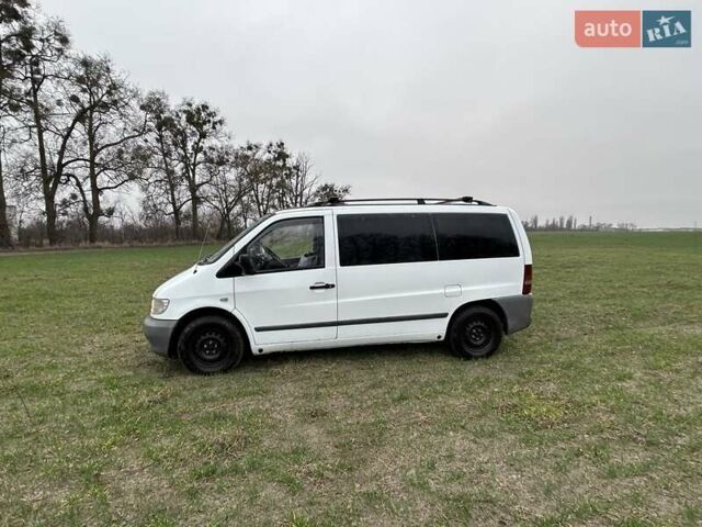 Белый Мерседес Вито, объемом двигателя 2.1 л и пробегом 402 тыс. км за 6500 $, фото 1 на Automoto.ua