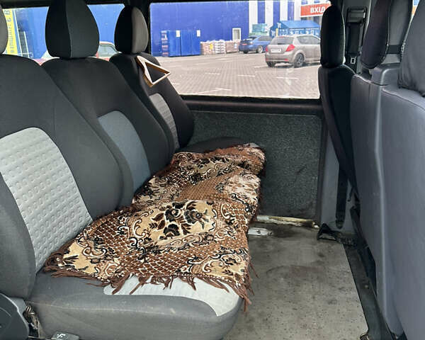 Белый Мерседес Вито, объемом двигателя 2.15 л и пробегом 320 тыс. км за 4800 $, фото 11 на Automoto.ua