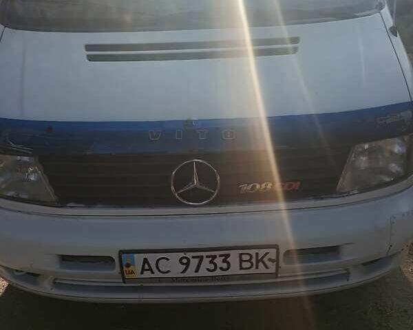 Белый Мерседес Вито, объемом двигателя 2.15 л и пробегом 350 тыс. км за 5000 $, фото 1 на Automoto.ua