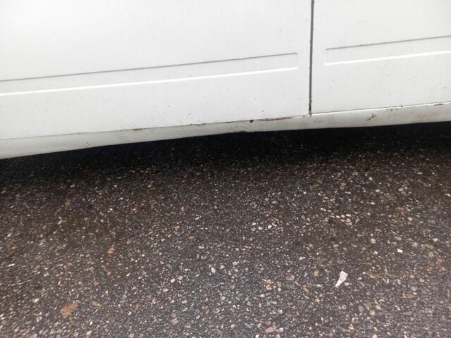 Белый Мерседес Вито, объемом двигателя 2.1 л и пробегом 235 тыс. км за 1800 $, фото 11 на Automoto.ua