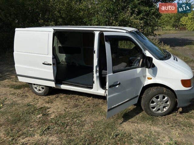 Белый Мерседес Вито, объемом двигателя 2.15 л и пробегом 446 тыс. км за 4250 $, фото 8 на Automoto.ua