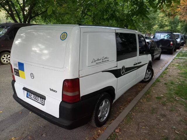 Белый Мерседес Вито, объемом двигателя 2.1 л и пробегом 235 тыс. км за 1800 $, фото 5 на Automoto.ua