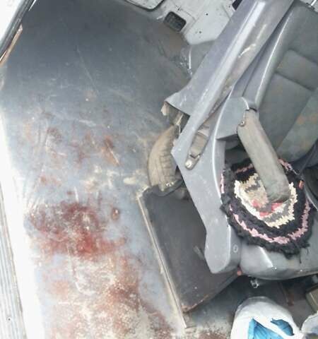 Белый Мерседес Вито, объемом двигателя 2.15 л и пробегом 300 тыс. км за 2100 $, фото 6 на Automoto.ua