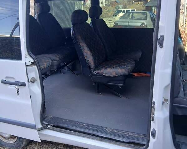 Білий Мерседес Віто, об'ємом двигуна 2.15 л та пробігом 356 тис. км за 4200 $, фото 13 на Automoto.ua