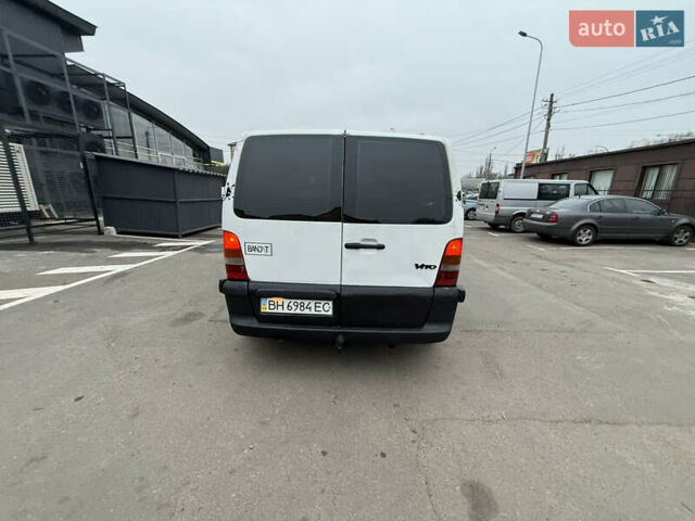 Білий Мерседес Віто, об'ємом двигуна 2.2 л та пробігом 360 тис. км за 4199 $, фото 6 на Automoto.ua