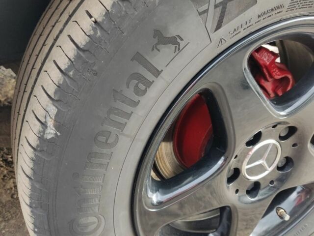 Мерседес Вито 2001 в Кривом Роге на Automoto.ua Белый Мерседес Вито, объемом двигателя 2.1 л и пробегом 400 тыс. км за 5999 $, фото 7 на Automoto.ua