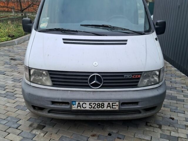 Білий Мерседес Віто, об'ємом двигуна 2.1 л та пробігом 327 тис. км за 2500 $, фото 2 на Automoto.ua