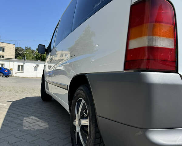 Белый Мерседес Вито, объемом двигателя 2.15 л и пробегом 302 тыс. км за 7400 $, фото 56 на Automoto.ua