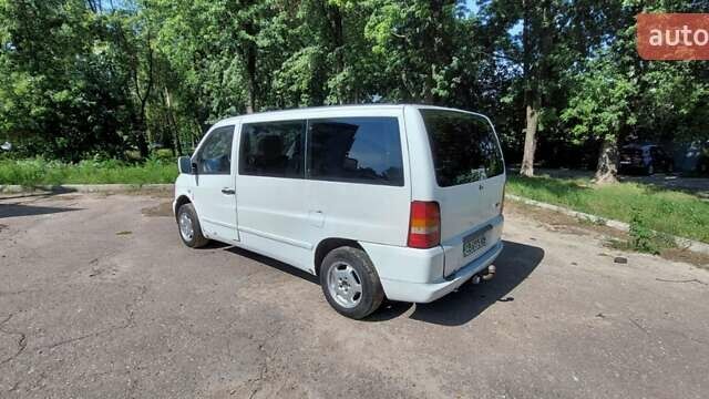 Белый Мерседес Вито, объемом двигателя 2.2 л и пробегом 373 тыс. км за 5000 $, фото 4 на Automoto.ua