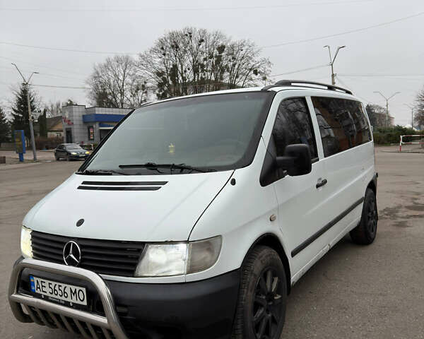 Белый Мерседес Вито, объемом двигателя 2.15 л и пробегом 300 тыс. км за 5500 $, фото 6 на Automoto.ua