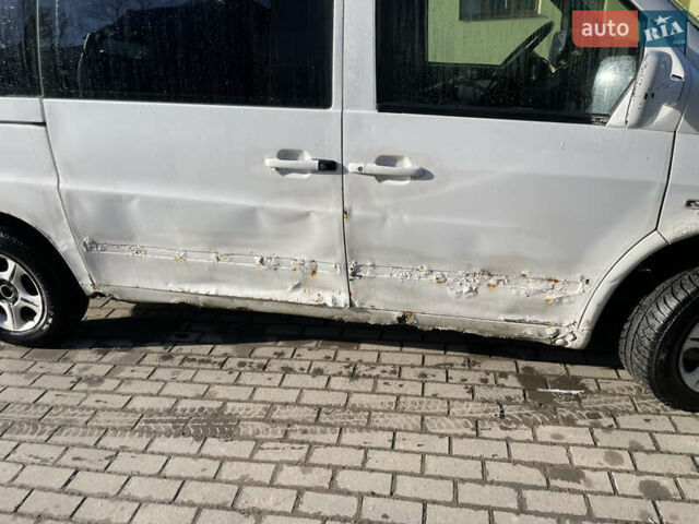 Белый Мерседес Вито, объемом двигателя 2.15 л и пробегом 519 тыс. км за 2800 $, фото 6 на Automoto.ua