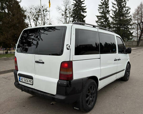 Белый Мерседес Вито, объемом двигателя 2.15 л и пробегом 300 тыс. км за 5500 $, фото 8 на Automoto.ua