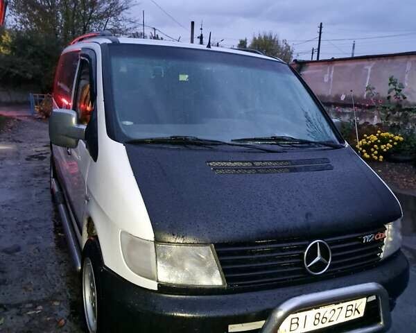 Белый Мерседес Вито, объемом двигателя 2.15 л и пробегом 295 тыс. км за 6500 $, фото 1 на Automoto.ua