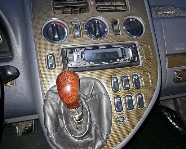 Белый Мерседес Вито, объемом двигателя 2.15 л и пробегом 295 тыс. км за 6500 $, фото 7 на Automoto.ua