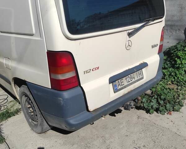 Белый Мерседес Вито, объемом двигателя 2.15 л и пробегом 315 тыс. км за 3800 $, фото 12 на Automoto.ua