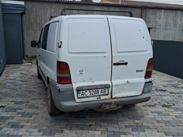 Білий Мерседес Віто, об'ємом двигуна 2.1 л та пробігом 327 тис. км за 2500 $, фото 4 на Automoto.ua