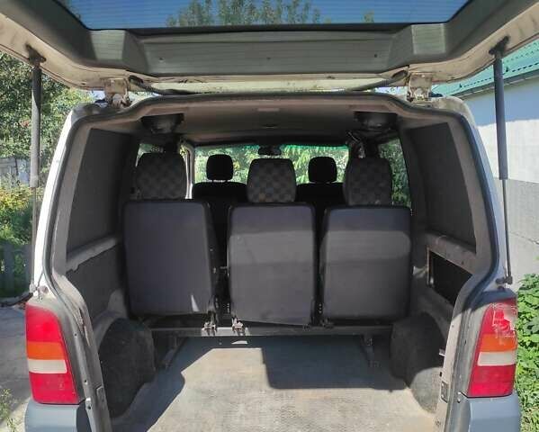 Белый Мерседес Вито, объемом двигателя 2.15 л и пробегом 315 тыс. км за 3800 $, фото 2 на Automoto.ua