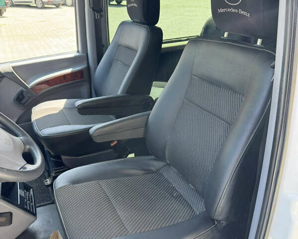 Белый Мерседес Вито, объемом двигателя 2.15 л и пробегом 301 тыс. км за 7300 $, фото 54 на Automoto.ua