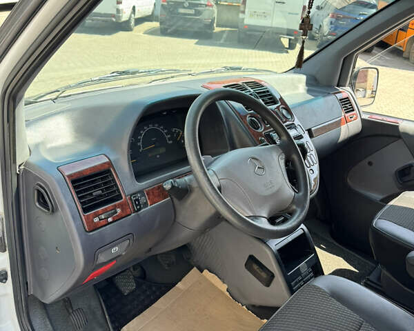 Белый Мерседес Вито, объемом двигателя 2.15 л и пробегом 301 тыс. км за 7300 $, фото 53 на Automoto.ua