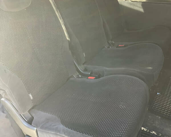 Белый Мерседес Вито, объемом двигателя 2.15 л и пробегом 519 тыс. км за 2800 $, фото 10 на Automoto.ua