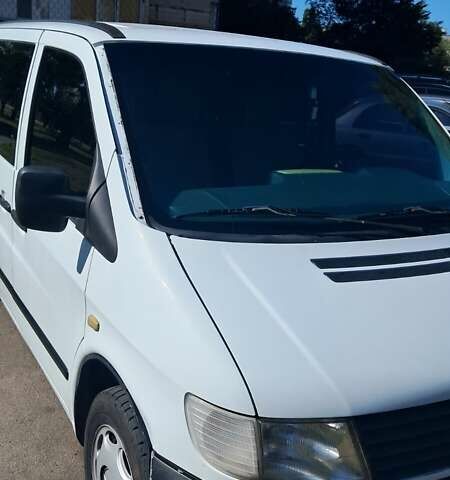 Белый Мерседес Вито, объемом двигателя 2.15 л и пробегом 350 тыс. км за 4300 $, фото 7 на Automoto.ua