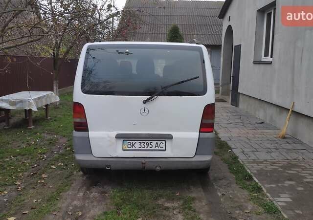 Білий Мерседес Віто, об'ємом двигуна 2.3 л та пробігом 437 тис. км за 3700 $, фото 4 на Automoto.ua