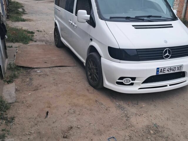 Белый Мерседес Вито, объемом двигателя 2.1 л и пробегом 265 тыс. км за 6400 $, фото 2 на Automoto.ua